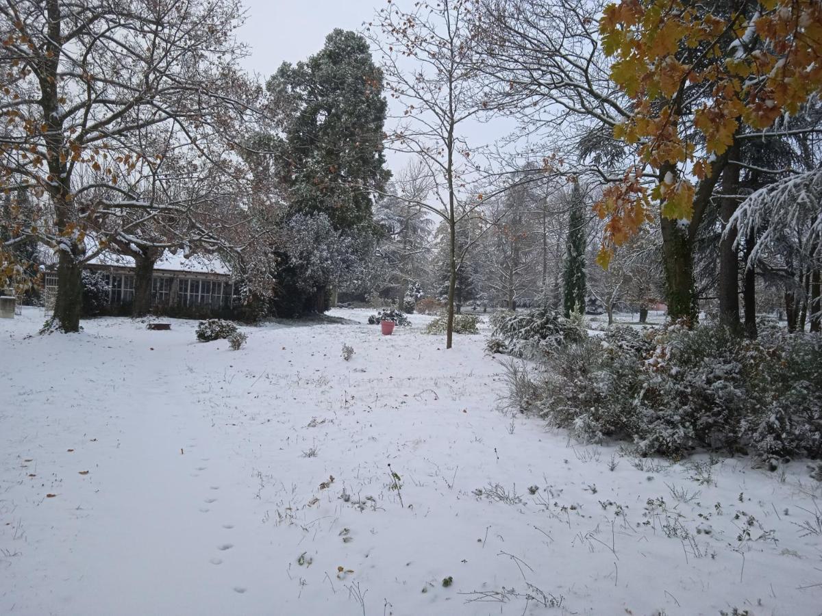 Maison Calme Avec Piscine Entouree De Son Parc Quintenas Buitenkant foto
